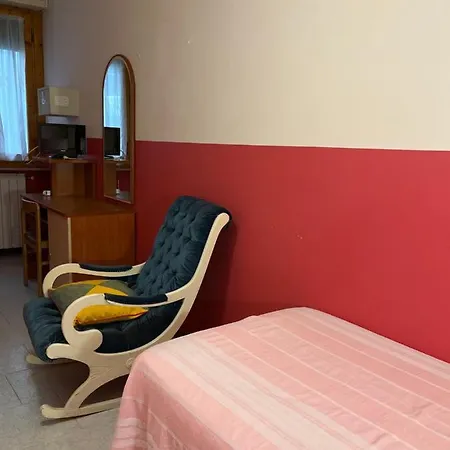 Zucconi Hotel 3*